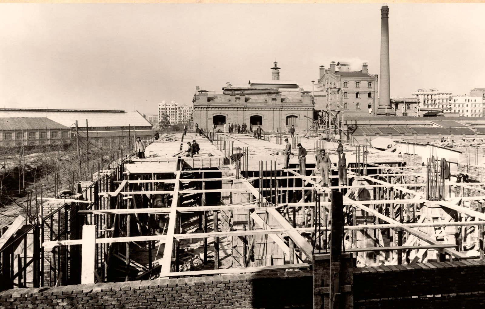 Construcción del edificio de la Standard Eléctrica. 3-mar-1927. <i>Archivo Fundación Telefónica</i>