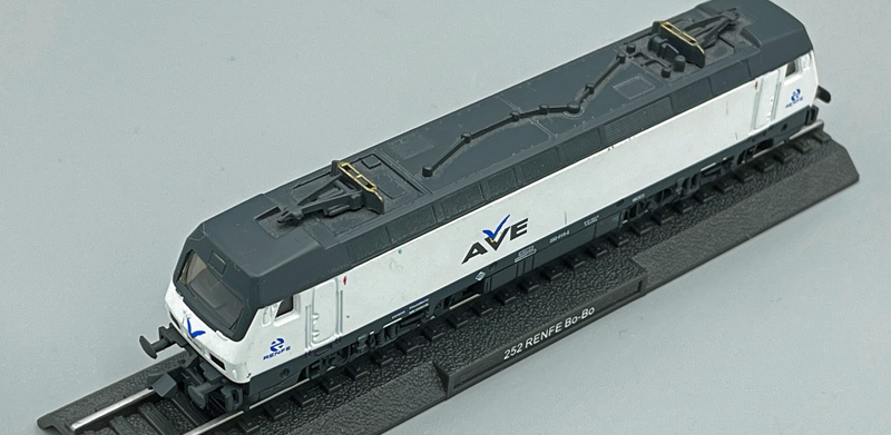Modelo de locomotora eléctrica 252 de AVE