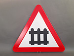 Señal de carretera de paso a nivel con barreras (Señalizaciones Postigo, S.A., España, 2002) - Pieza IG: 07745