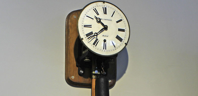 Antiguo reloj de fichar JSGUS.