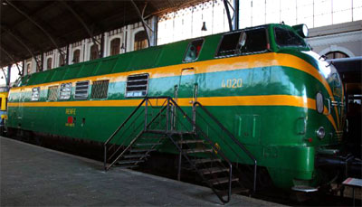Locomotora diésel RENFE 340-020-3 (Ex 4020)