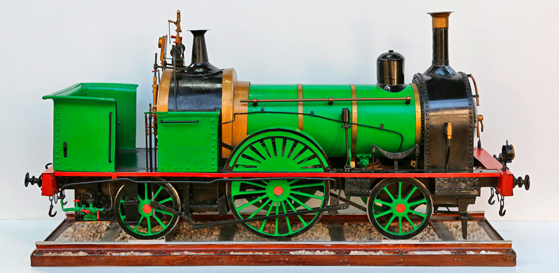 Modelo de locomotora de vapor tipo 111T 'Tardienta'