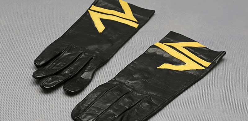 Guantes de azafata de RENFE